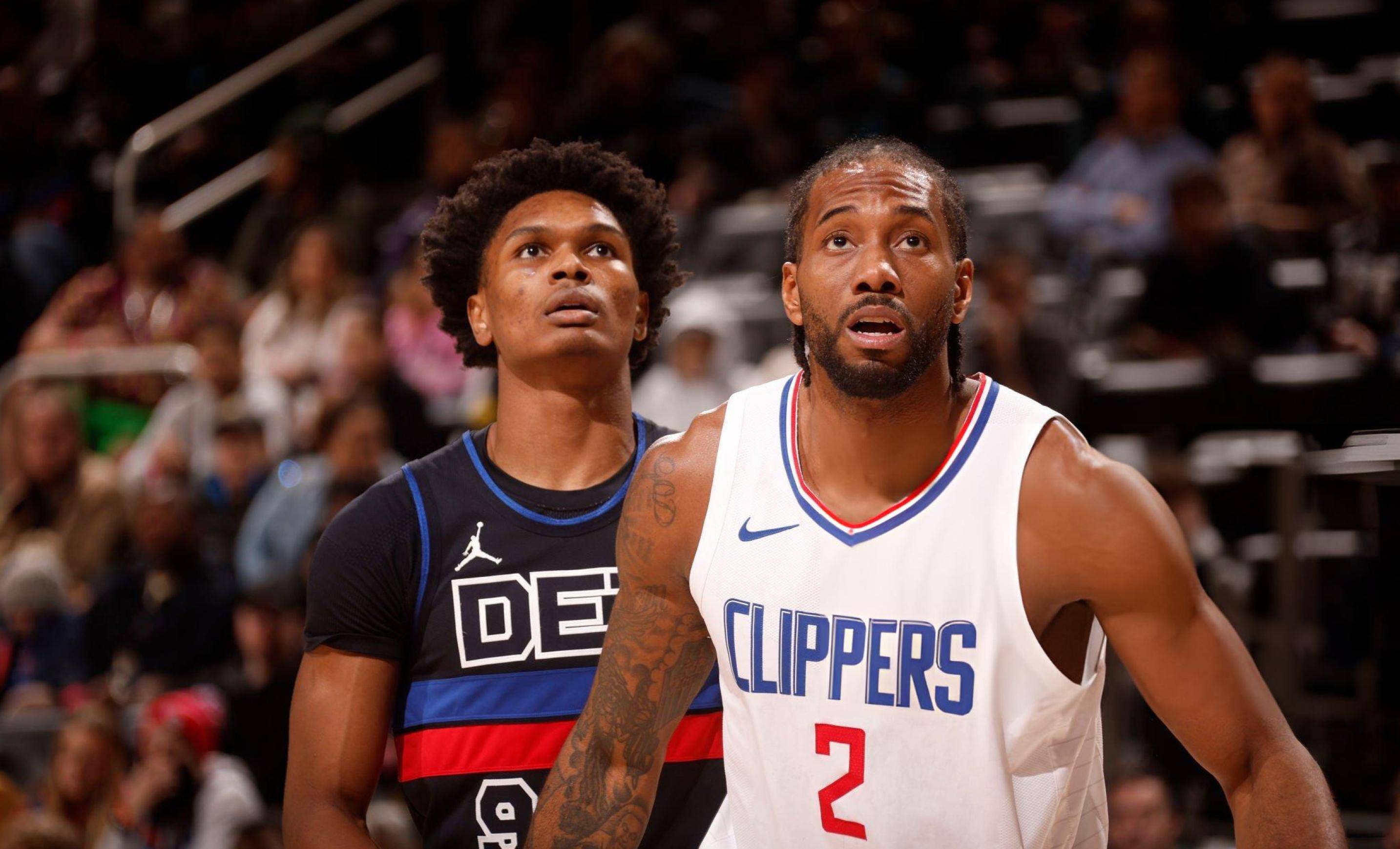 洛杉矶快船迎NBA常规赛关键赛；今夜调整名单；质疑声仍在；心理建设被强调的简单介绍aiyouxi